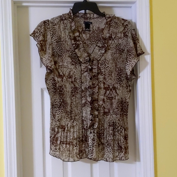 New Direction women sz 2x animal/floral print crinkle top(no iron)smoke free. - Picture 1 of 3